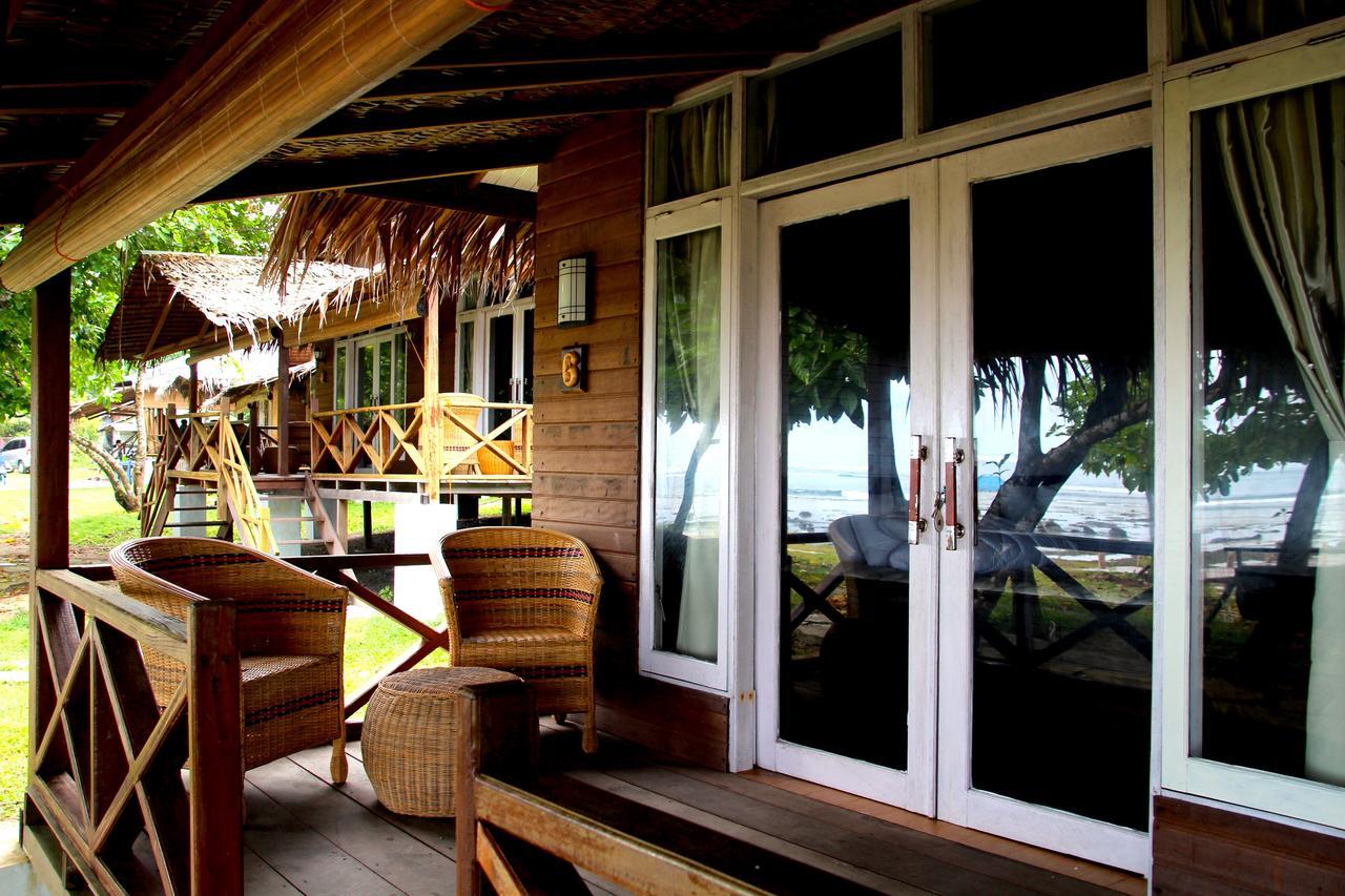 Baturundung Surf Resort Naibos 외부 사진