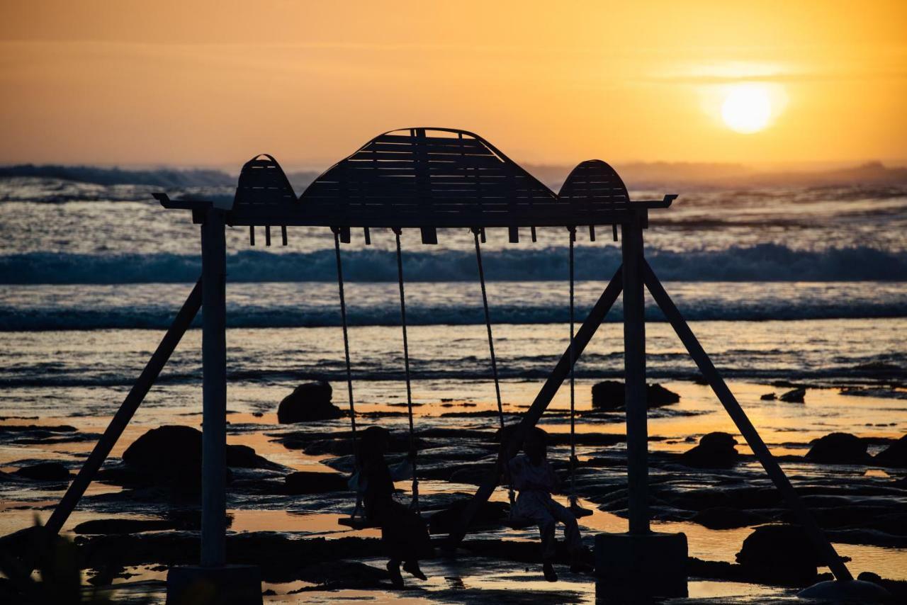 Baturundung Surf Resort Naibos 외부 사진